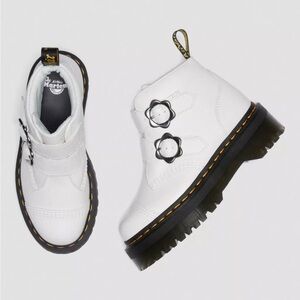 Dr martens Devon flower buckle platform boots